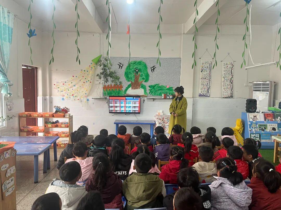 圖3  3月6日，朱家場(chǎng)茅坡小學(xué)、茅坡幼兒園法治副校長(zhǎng)張宇婷到校開(kāi)展法治宣傳活動(dòng).jpg