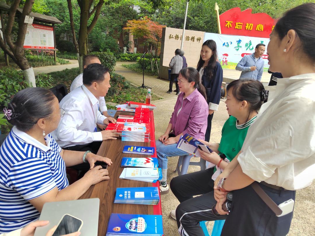 貴州高院離退休法官工作站走進(jìn)社區(qū) 做實(shí)基層司法服務(wù)