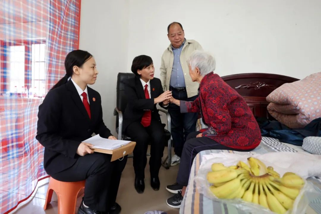 “你們跑了腿兒，暖了俺的心兒！”.jpg