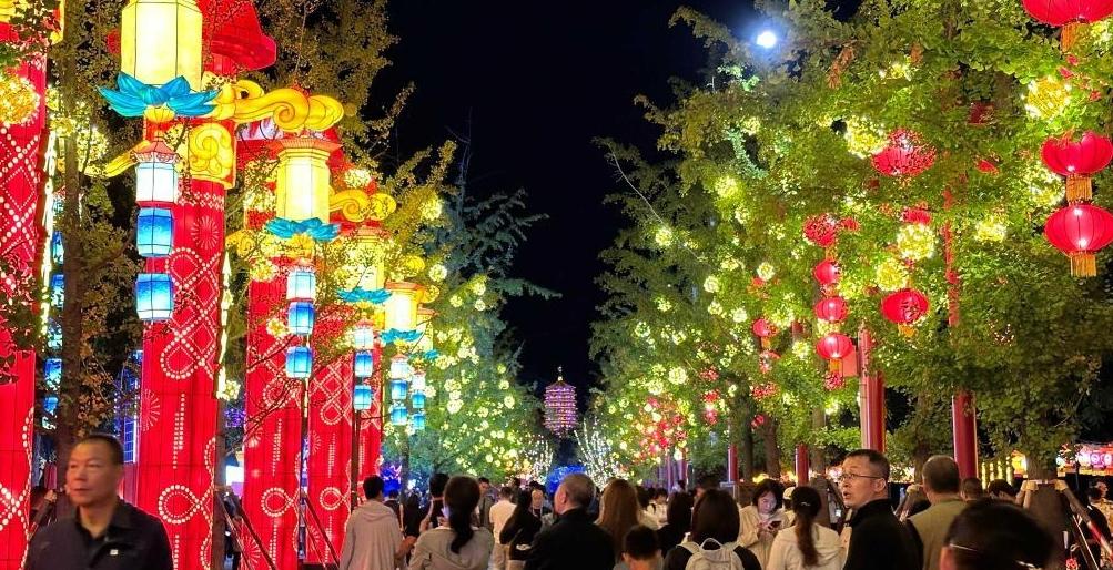 潮體驗、微度假、熱IP——中秋節(jié)假期各地消費市場掃描